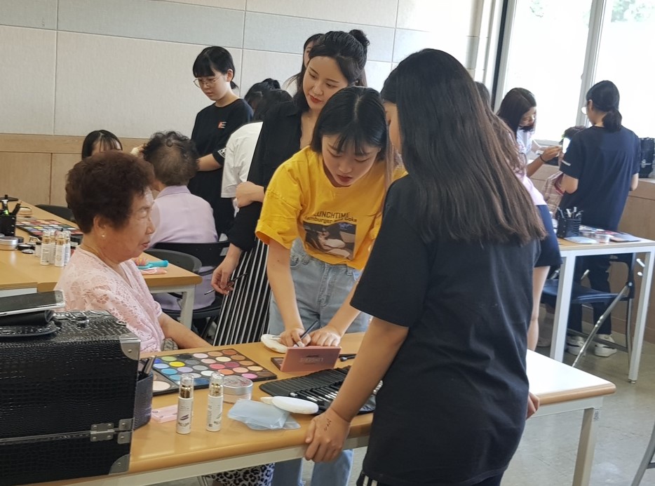 메이크업 및 장수사진 촬영