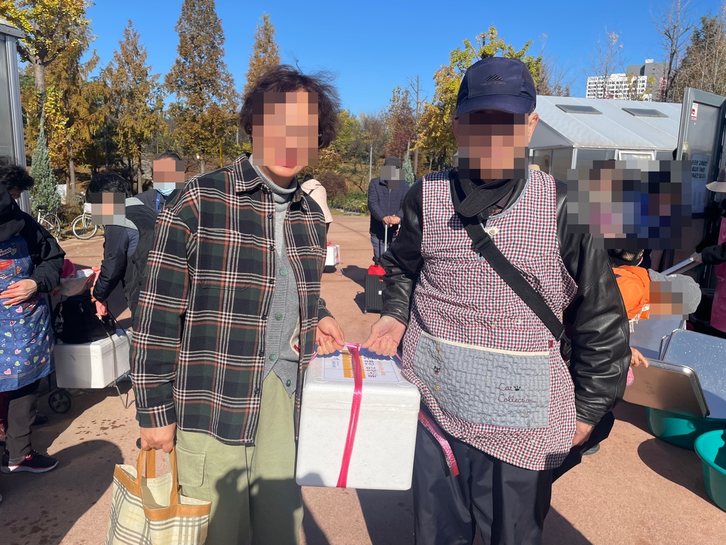 노인맞춤돌봄 상동호수공원 수확제 및 김장 나눔 행사 참여