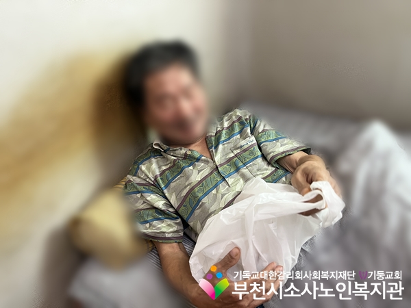 [지역사회보호사업] 11월 정기 외식지원 진행(국가대패)