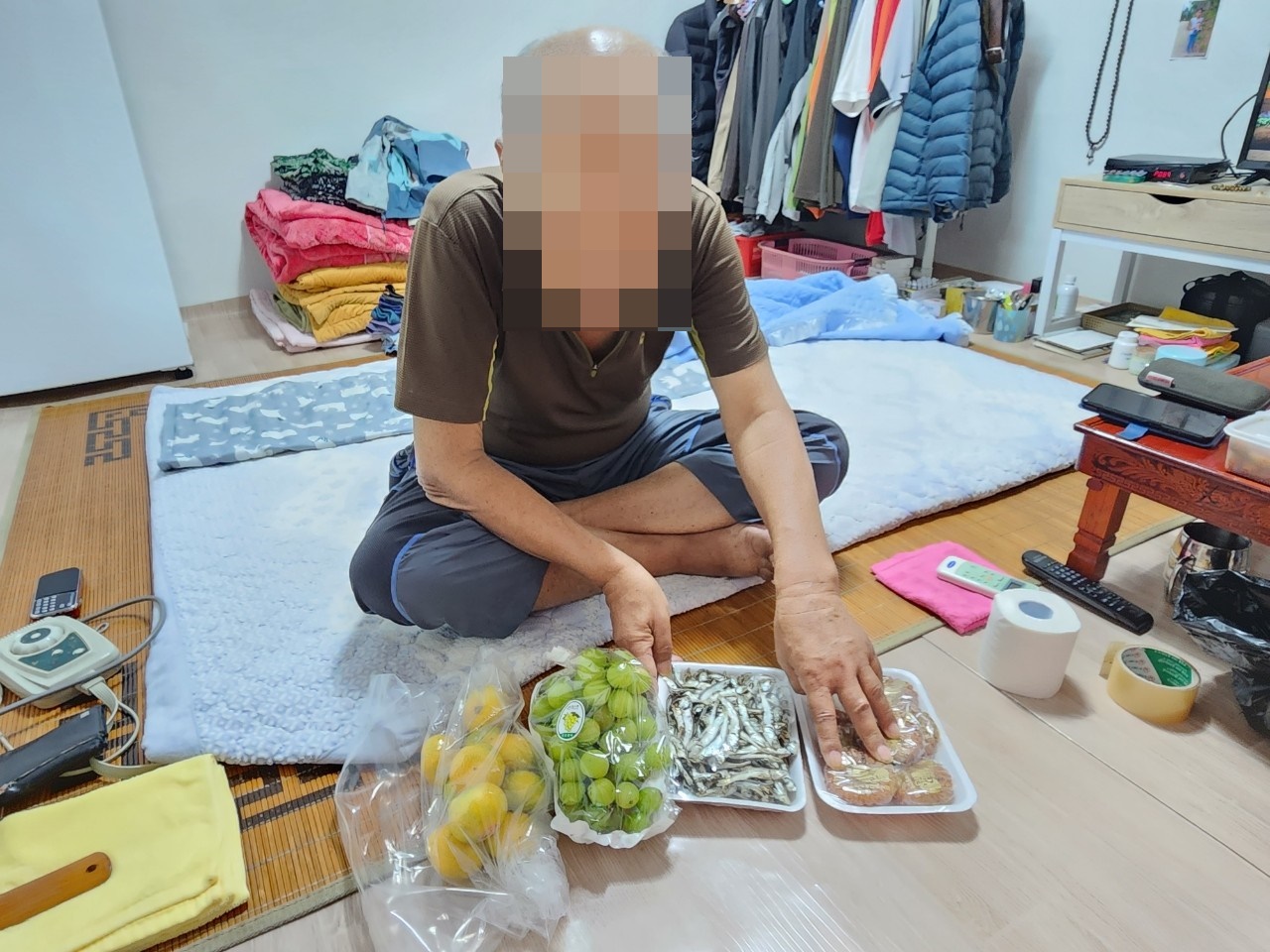 노인맞춤돌봄 부천동행정복지센터 식료품 및 생활용품 후원품 배부