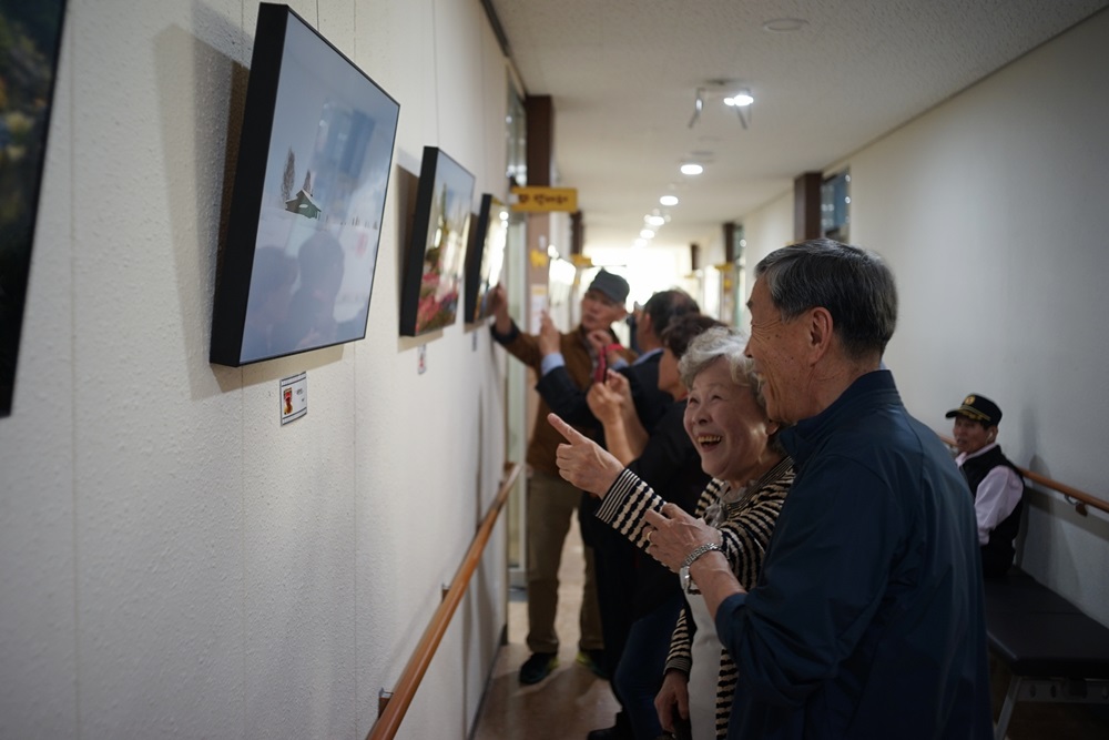 2018년 제13회 색경회 사진 전시회 개장식 진행